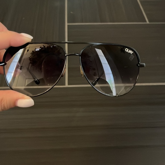 Quay Australia Black Sunglasses - Picture 2 of 2